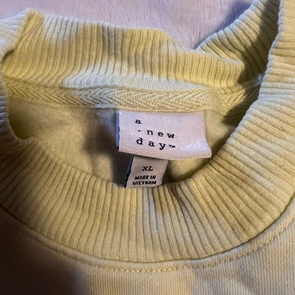 Cropped pullover - Picture 3 of 3